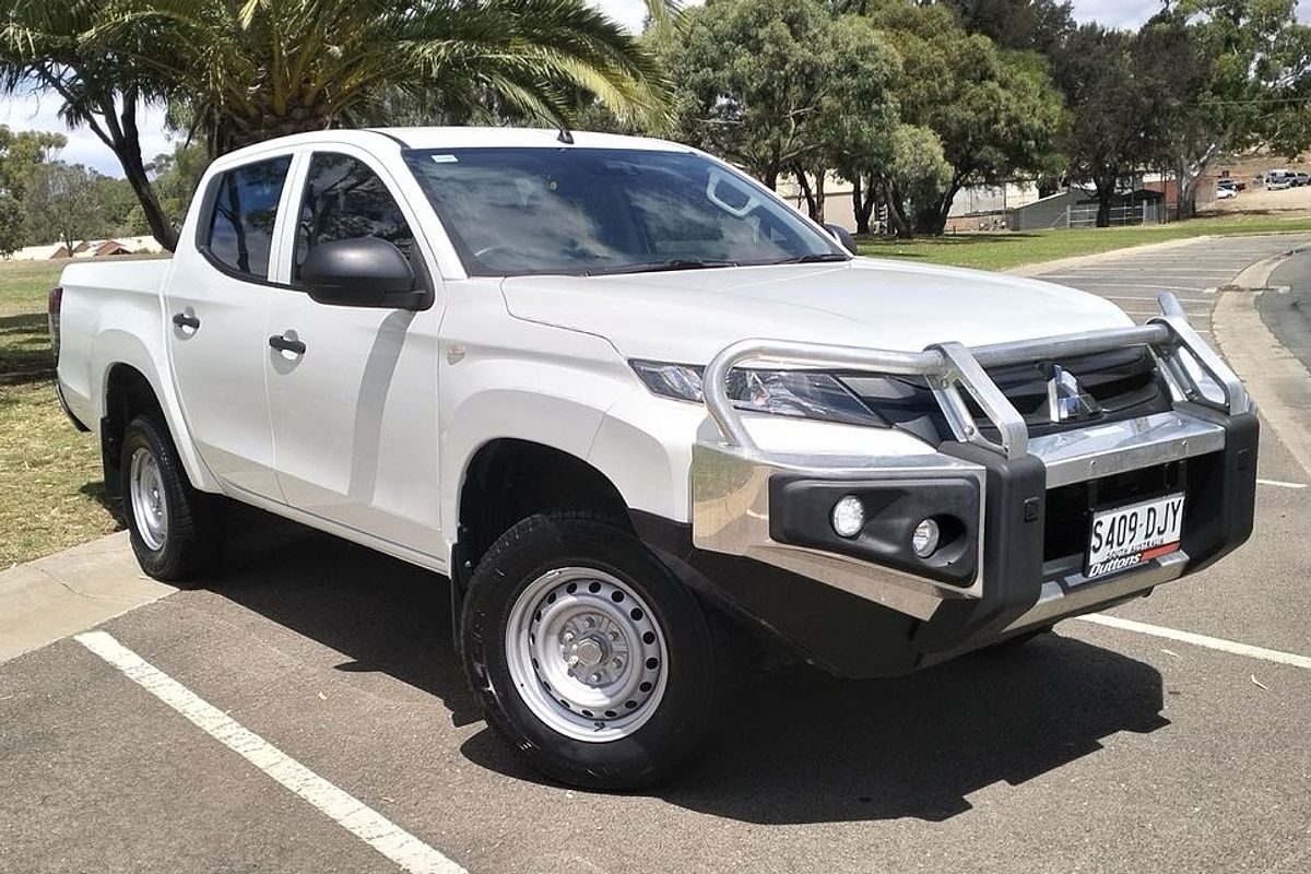 2022 Mitsubishi Triton GLX MR 4X4