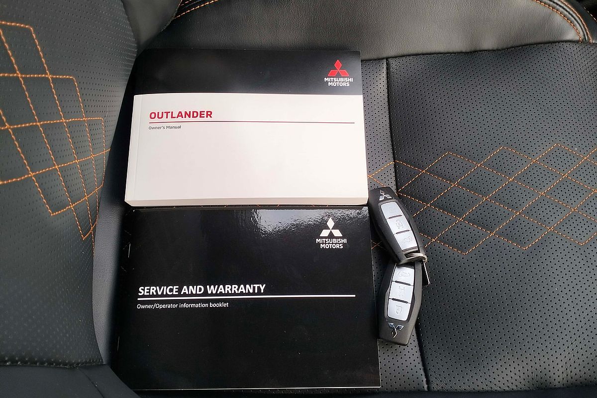 2024 Mitsubishi Outlander Exceed Tourer ZM