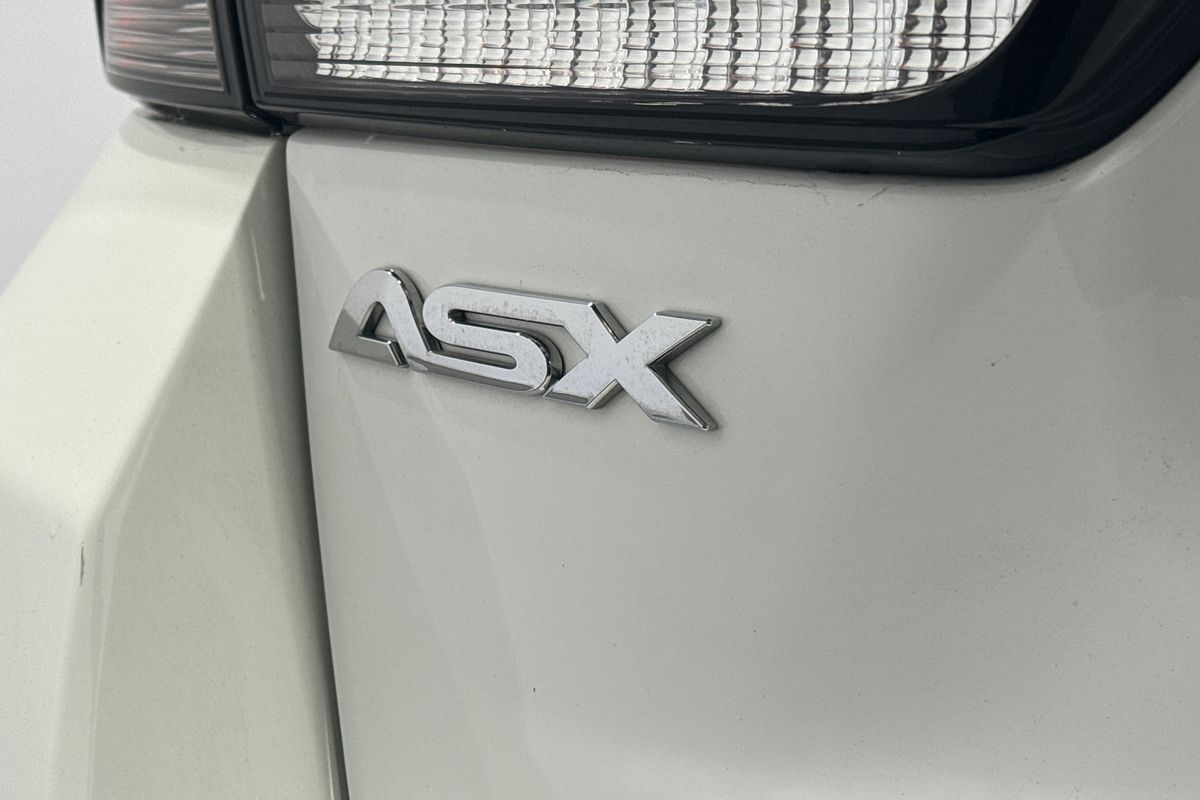 2024 Mitsubishi ASX ES XD