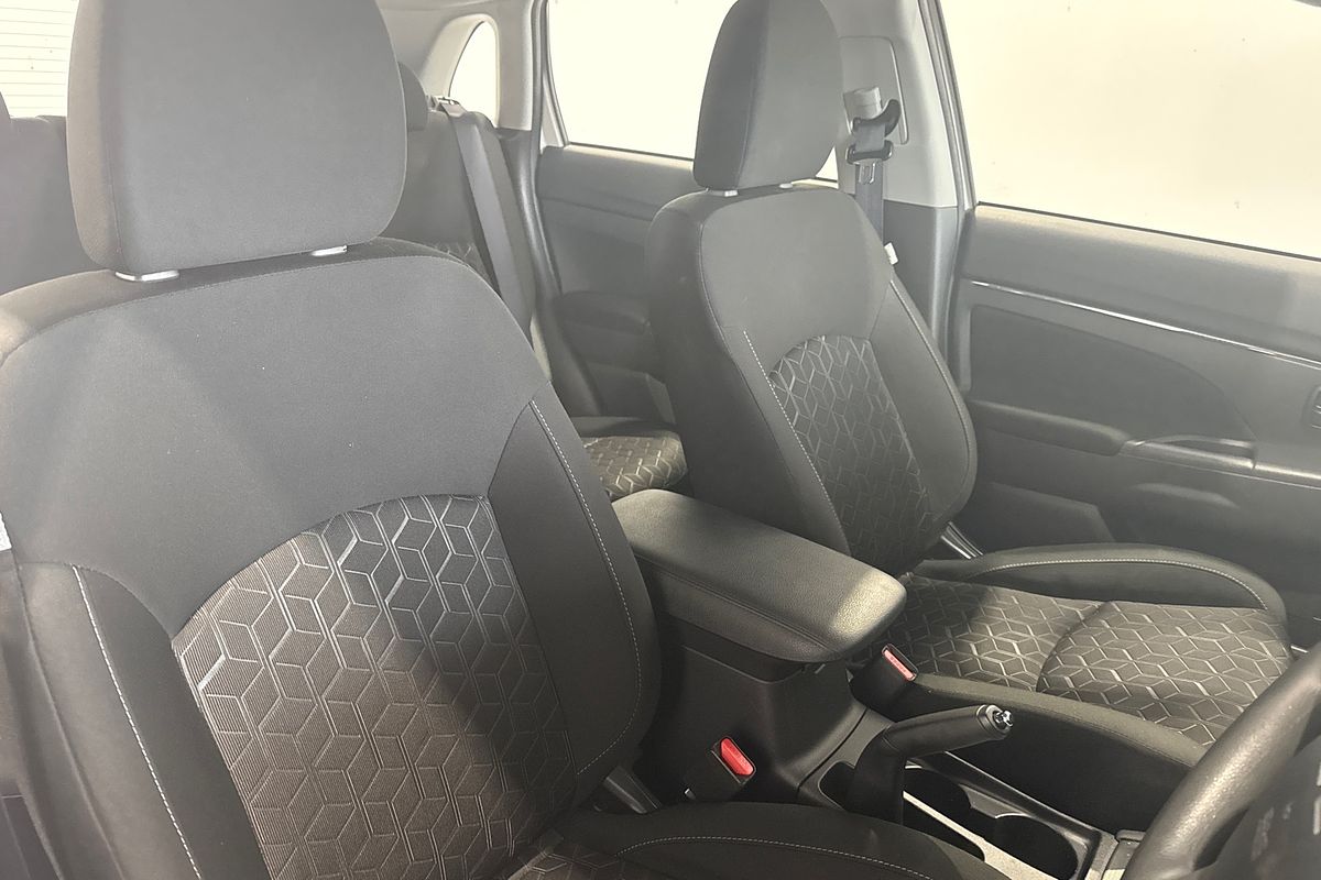 2024 Mitsubishi ASX ES XD