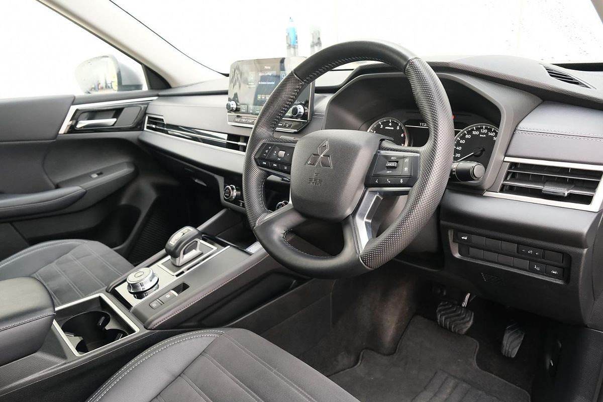 2023 Mitsubishi Outlander Aspire ZM