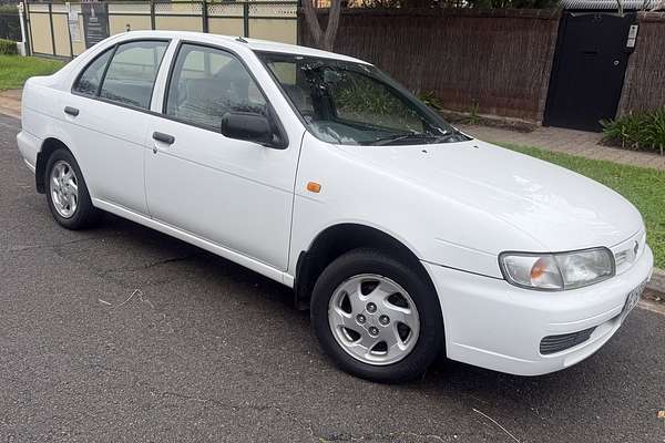 1997 Nissan Pulsar LX N15