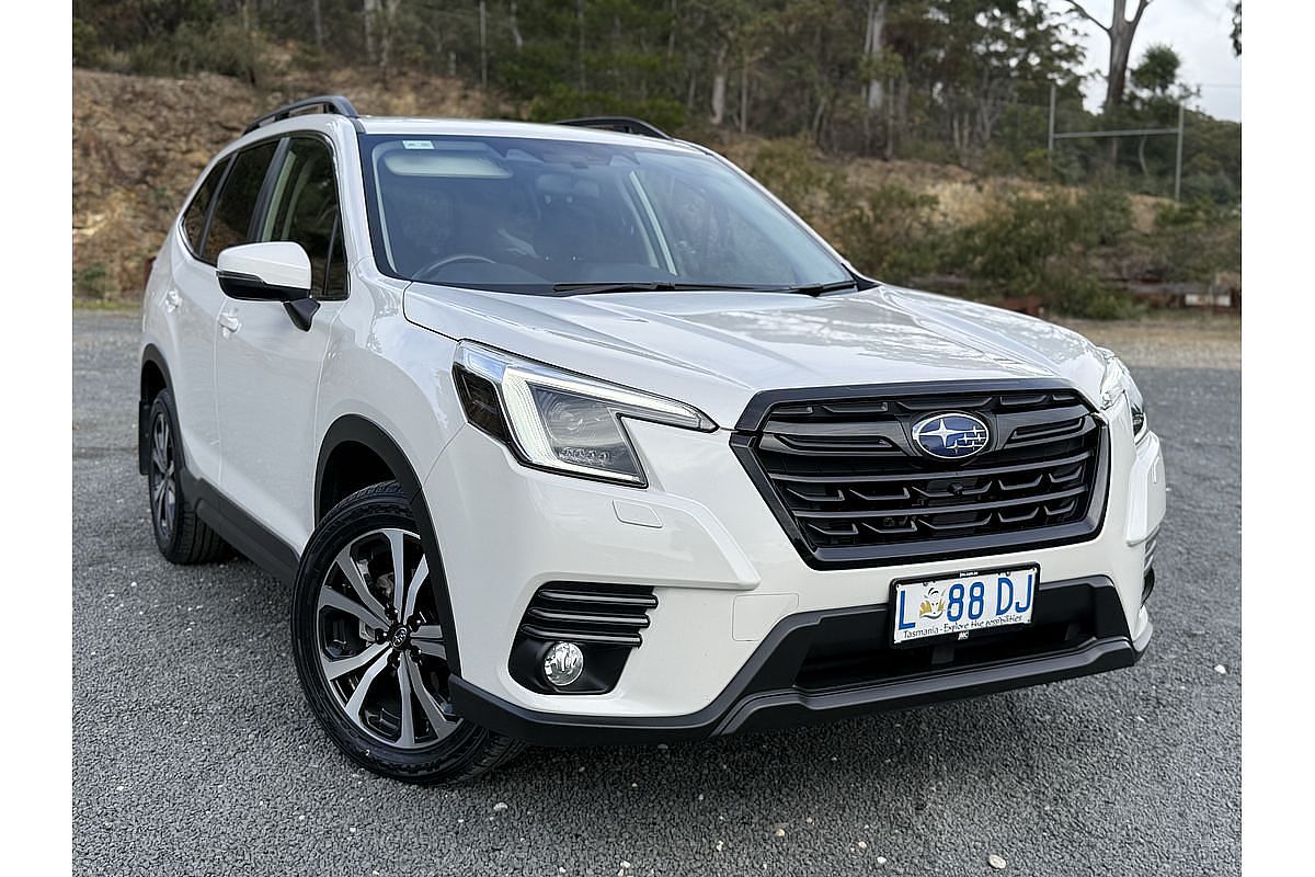 2023 Subaru Forester 2.5i Premium S5