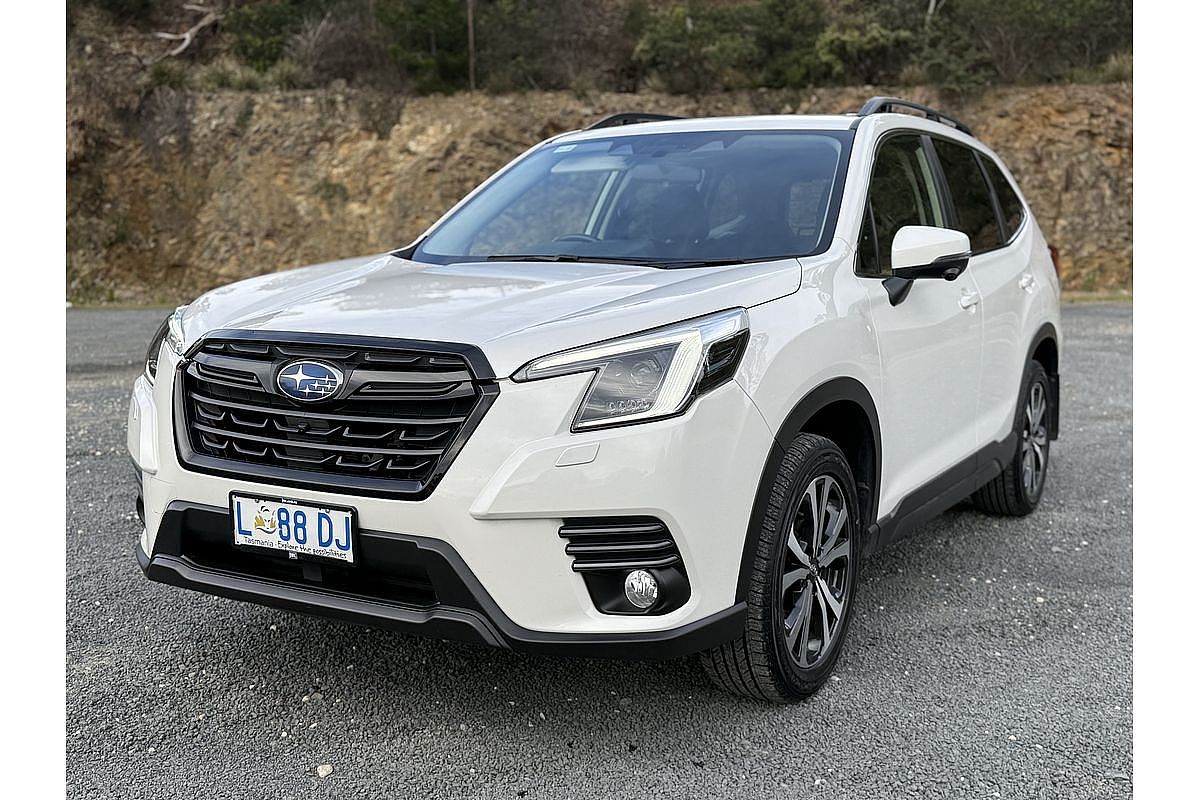 2023 Subaru Forester 2.5i Premium S5