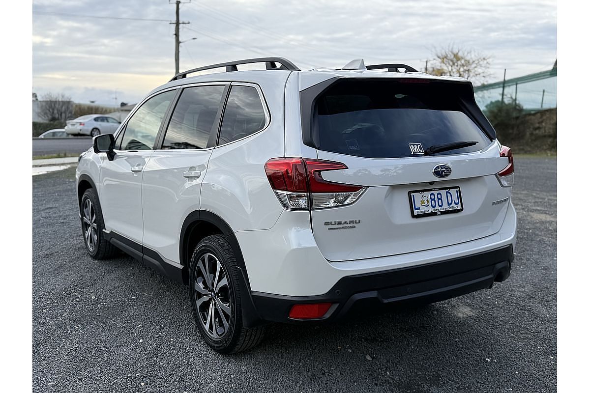 2023 Subaru Forester 2.5i Premium S5