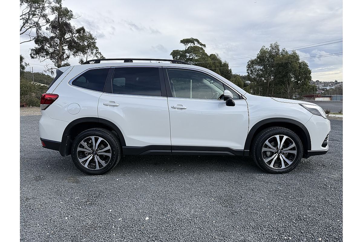 2023 Subaru Forester 2.5i Premium S5