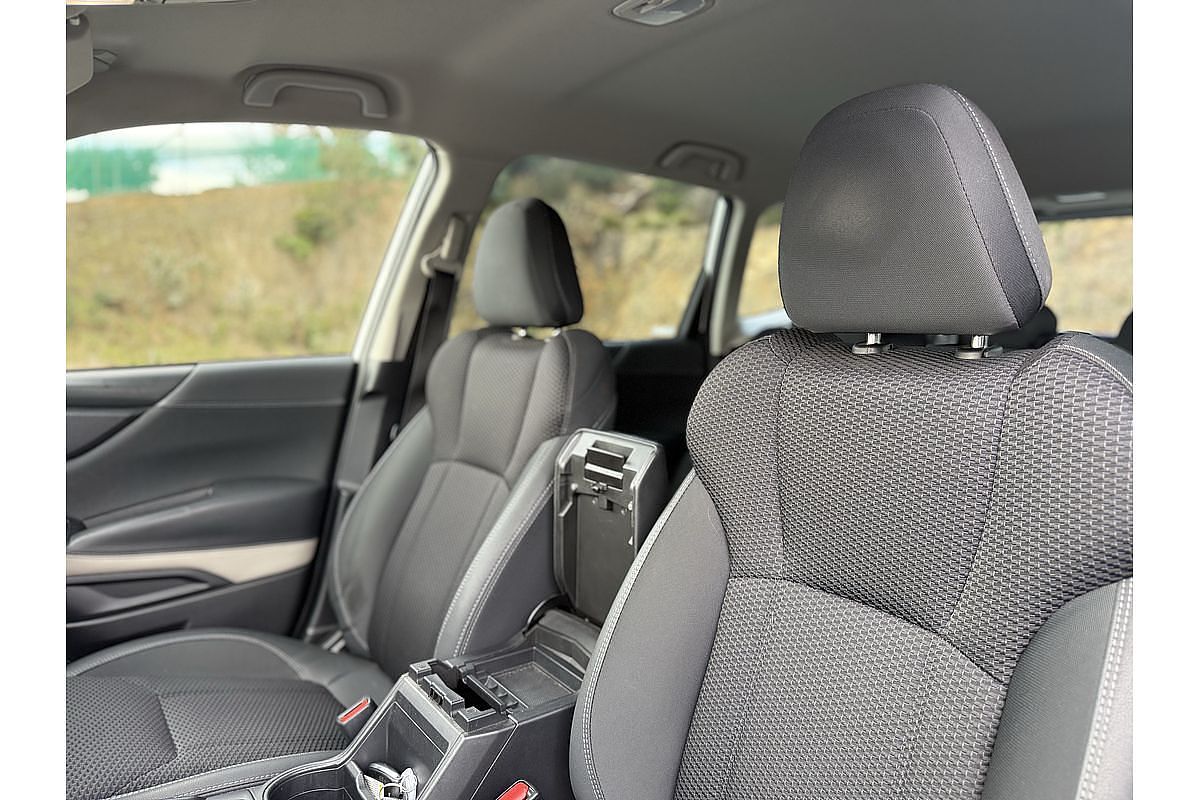 2023 Subaru Forester 2.5i Premium S5