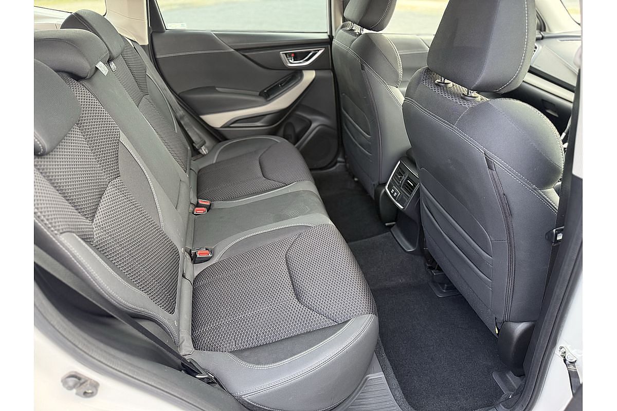 2023 Subaru Forester 2.5i Premium S5