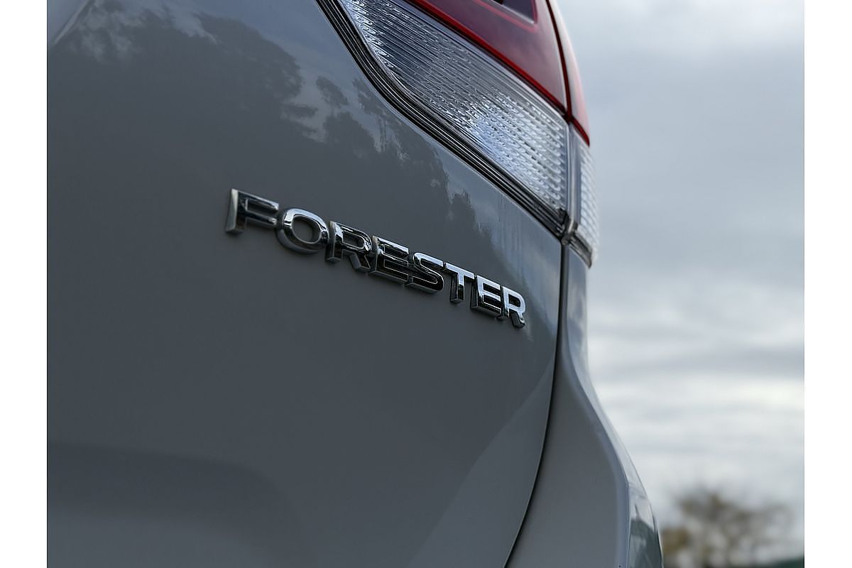 2023 Subaru Forester 2.5i Premium S5
