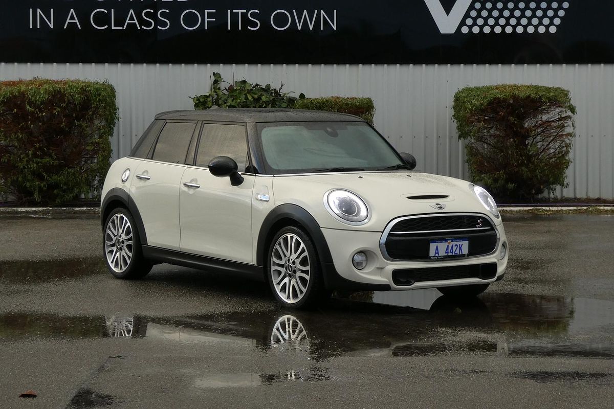 2015 MINI Cooper S F55