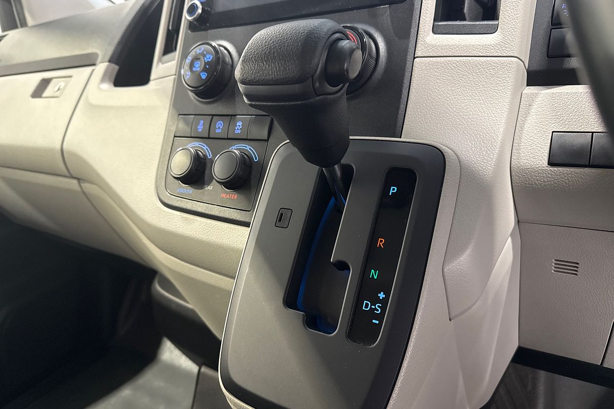 2022 Toyota Hiace Commuter GDH322R ELWB High Roof
