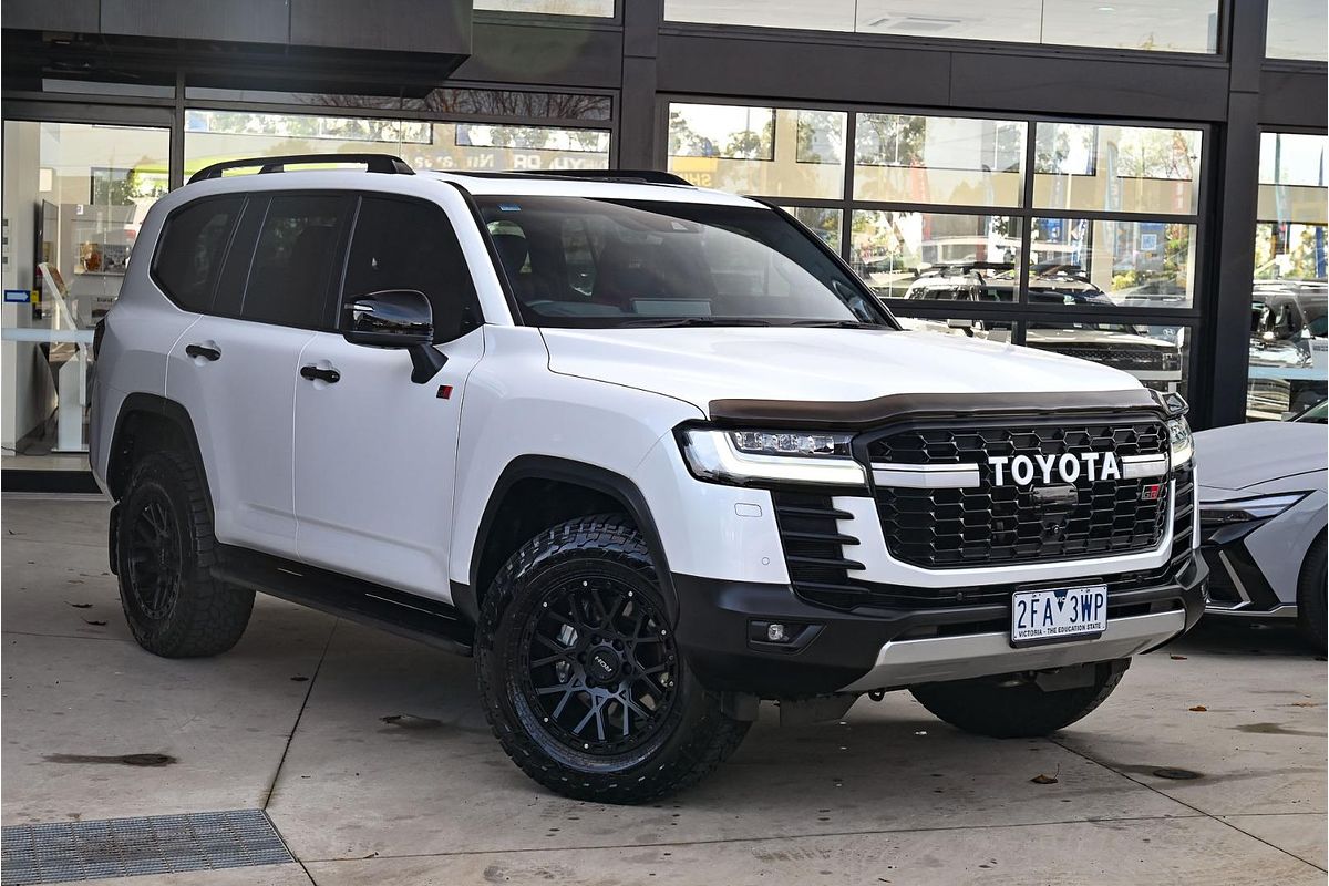 2023 Toyota Landcruiser GR Sport FJA300R
