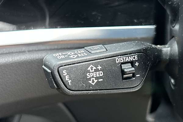 2020 Audi Q3 40 TFSI S line F3 thumb-16