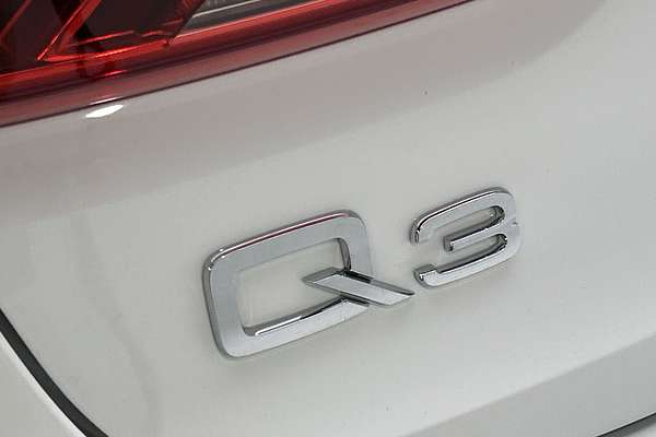 2020 Audi Q3 40 TFSI S line F3 thumb-21