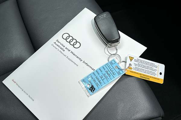 2020 Audi Q3 40 TFSI S line F3 thumb-22