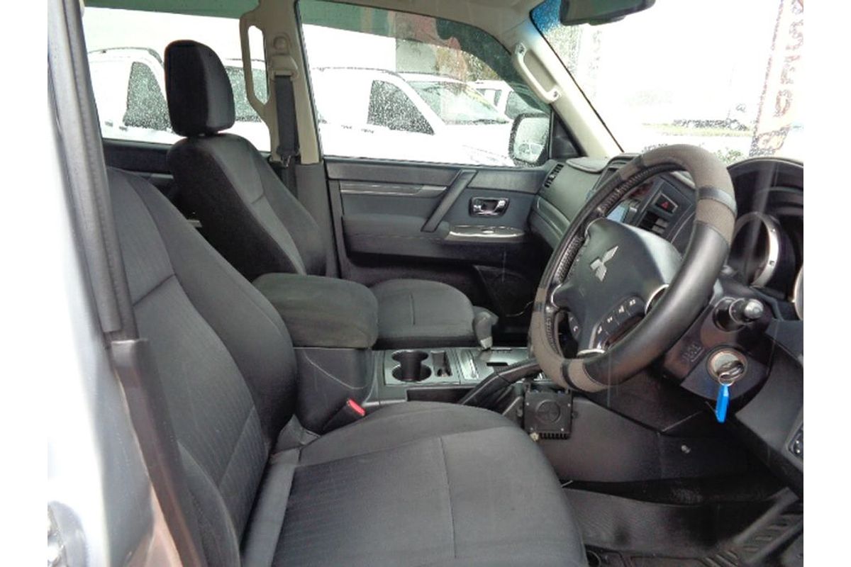 2013 Mitsubishi Pajero GLX NW