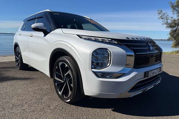 2022 Mitsubishi Outlander Exceed ZM