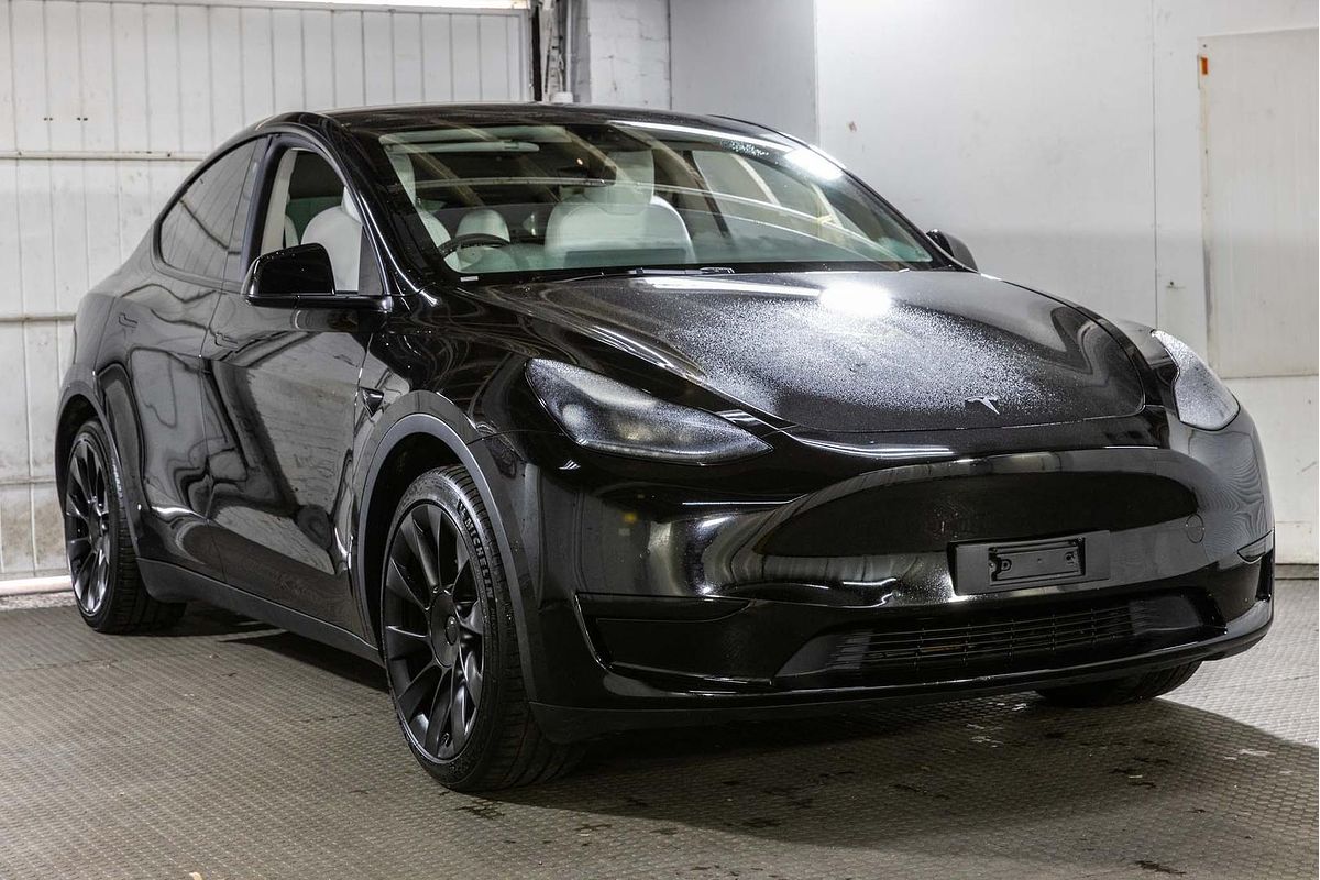 2022 Tesla Model Y Rear-Wheel Drive