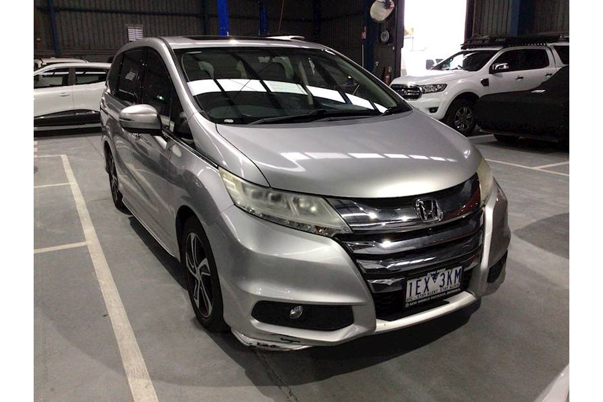 2015 Honda Odyssey VTi-L 5th Gen