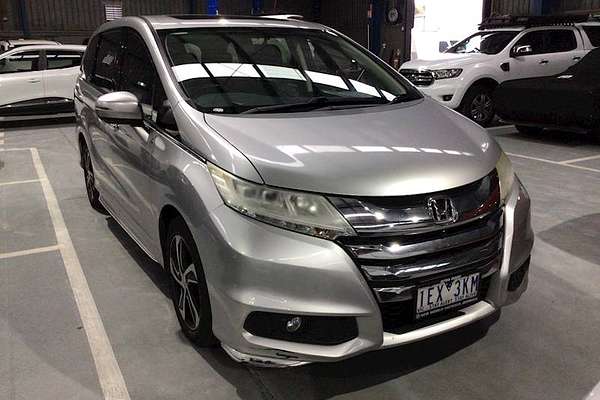 2015 Honda Odyssey VTi-L 5th Gen