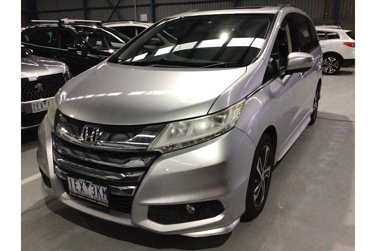 2015 Honda Odyssey VTi-L 5th Gen