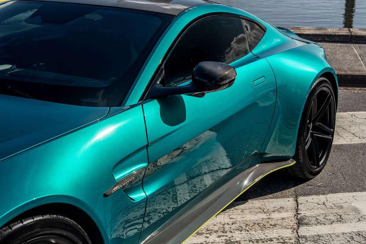 2024 Aston Martin Vantage