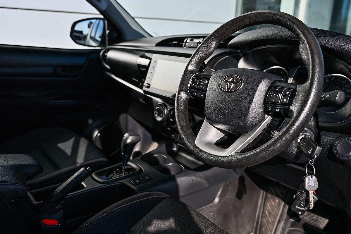 2024 Toyota Hilux SR GUN126R 4X4