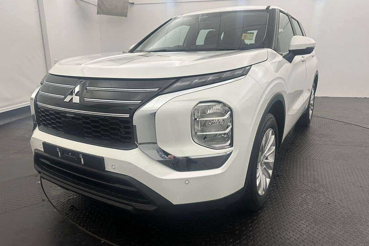 2026 Mitsubishi Outlander ES ZM