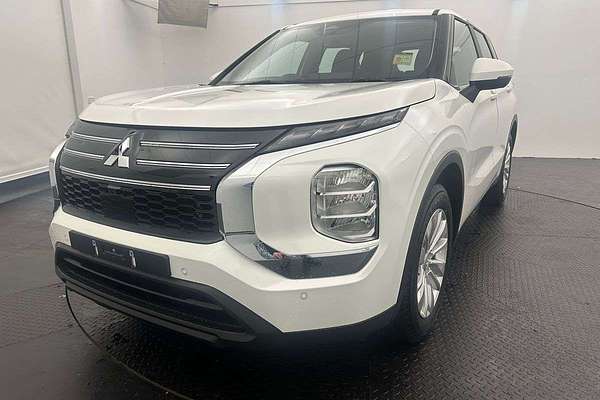 2026 Mitsubishi Outlander ES ZM