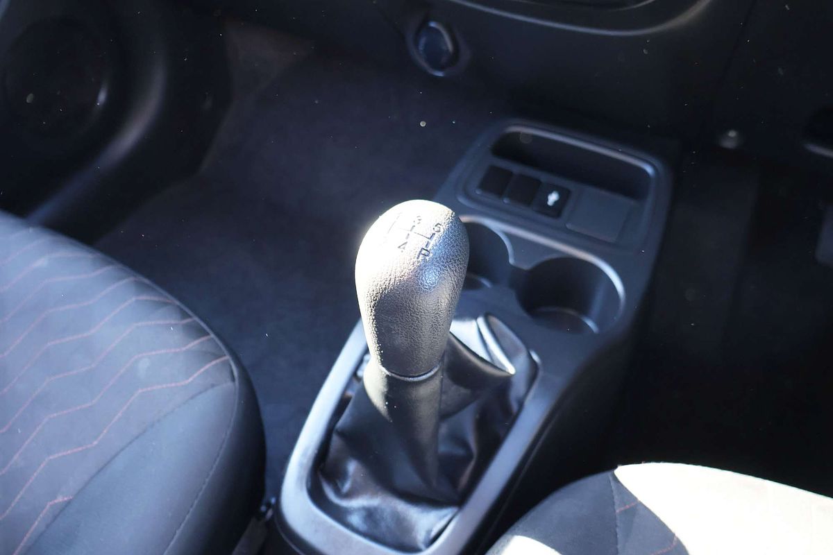 2021 Mitsubishi Mirage ES LB