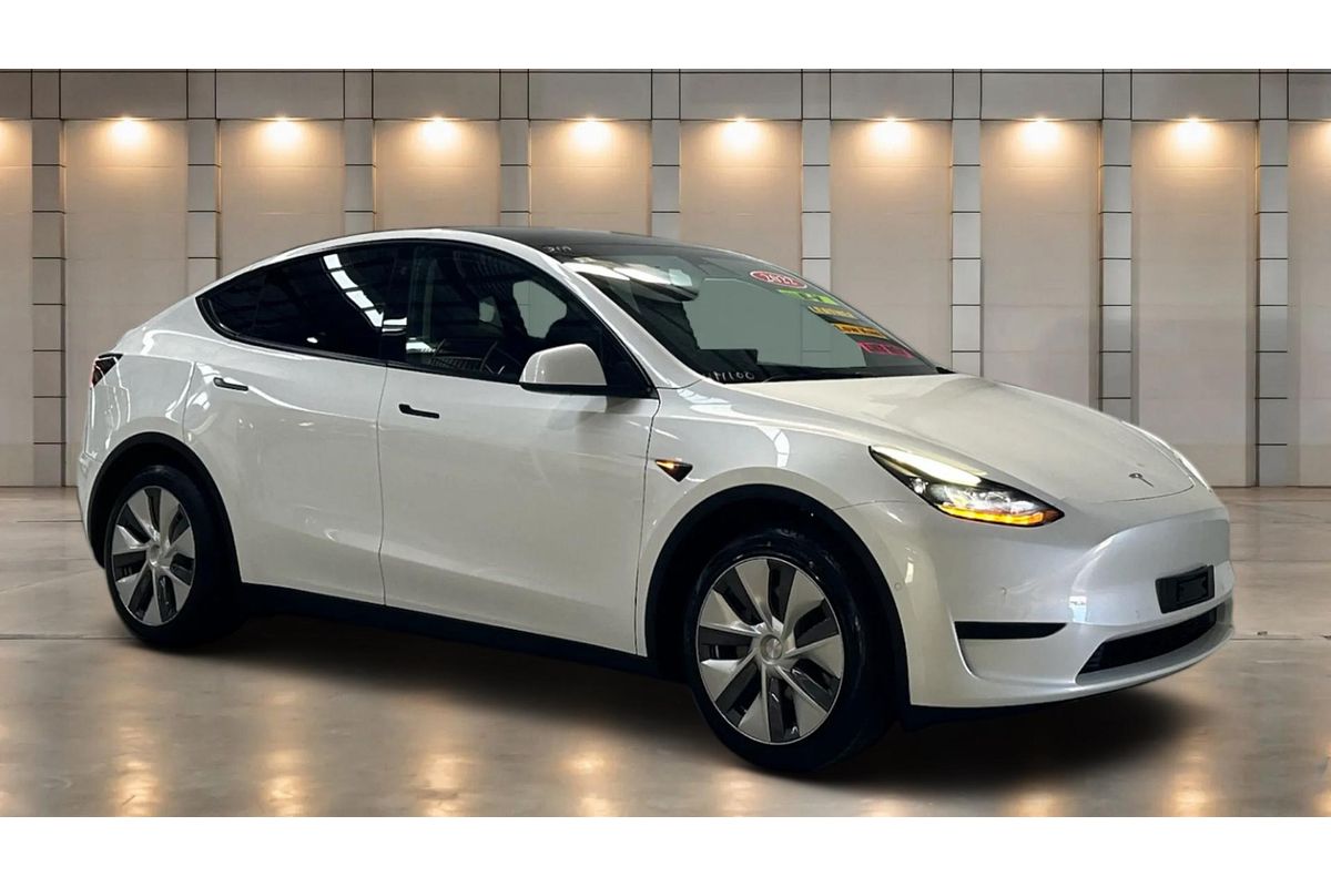 2022 Tesla Model Y Rear-Wheel Drive