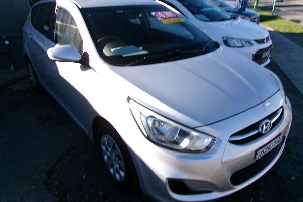 2014 Hyundai Accent Active RB2