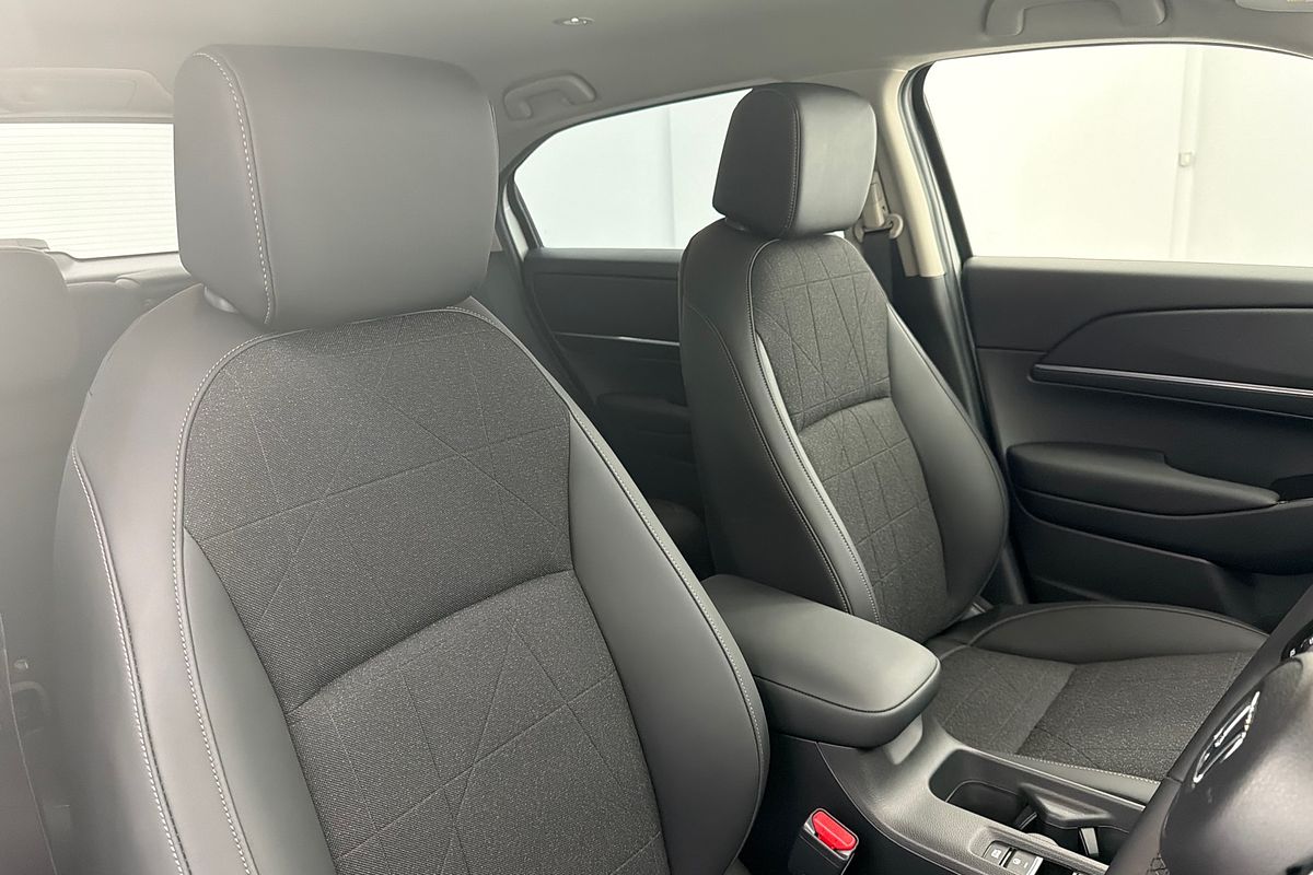 2024 Honda HR-V e:HEV L