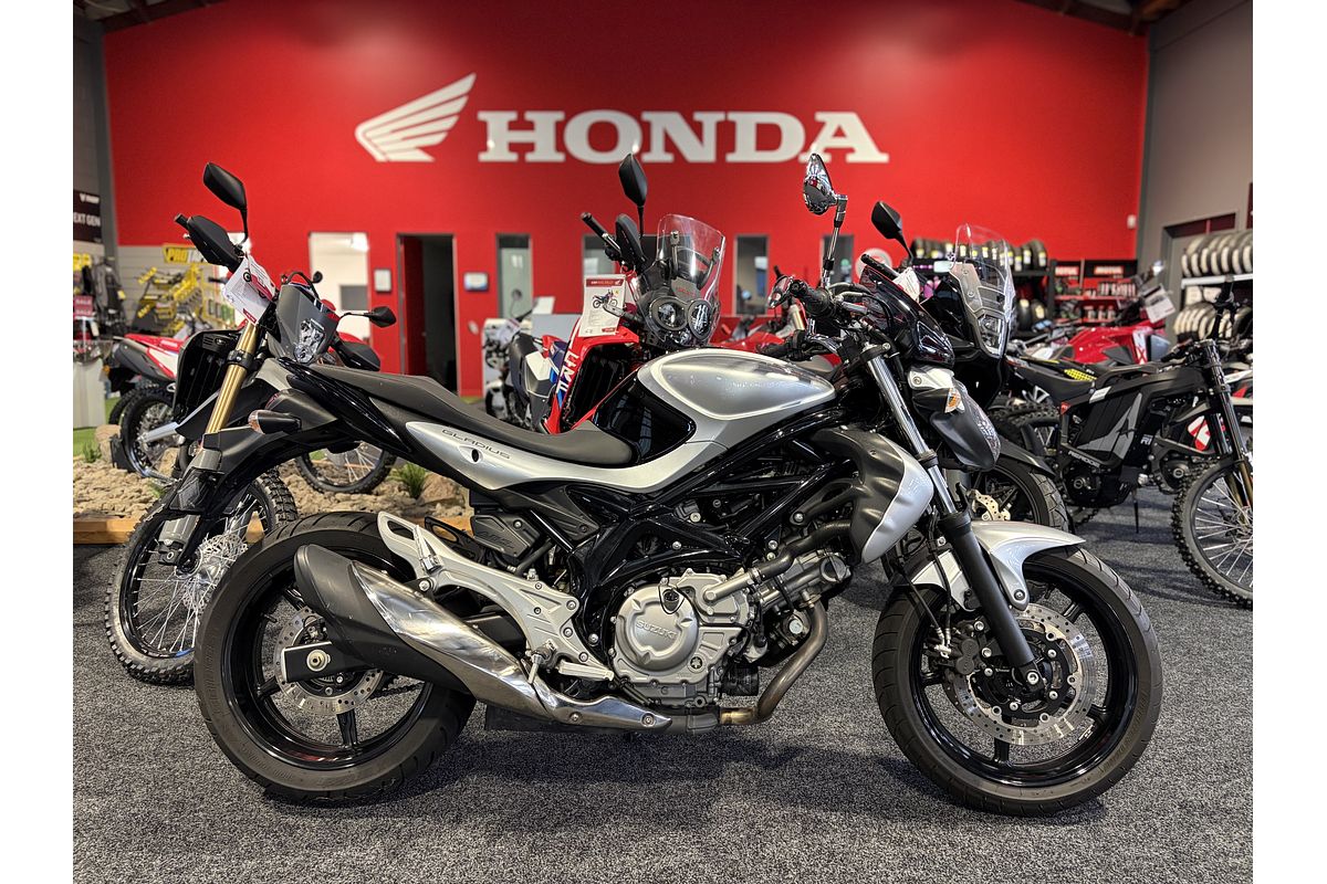 2012 Suzuki GLADIUS 400