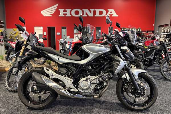 2012 Suzuki GLADIUS 400