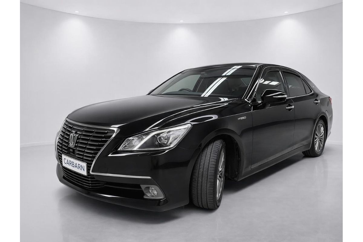 2015 Toyota Crown Royal Saloon AWS210