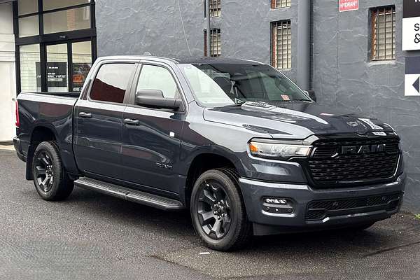 2026 RAM 1500 Express Black Edition Hurricane SO DT 4X4 SWB