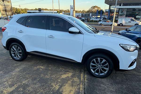 2022 MG HS Core SAS23