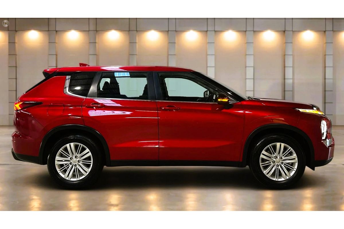 2024 Mitsubishi Outlander ES ZM