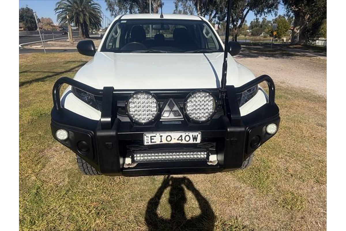 2020 Mitsubishi Triton GLX MR 4X4