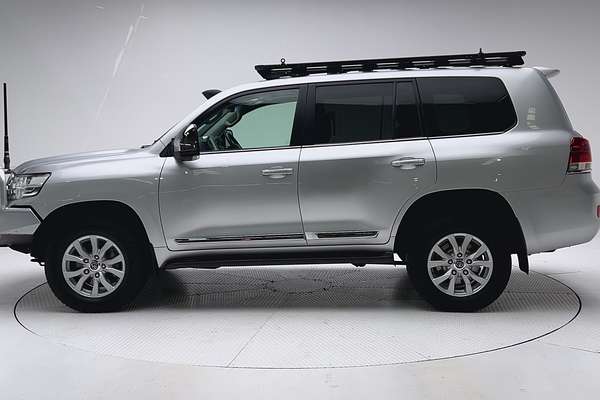 2020 Toyota Landcruiser Sahara VDJ200R thumb-4