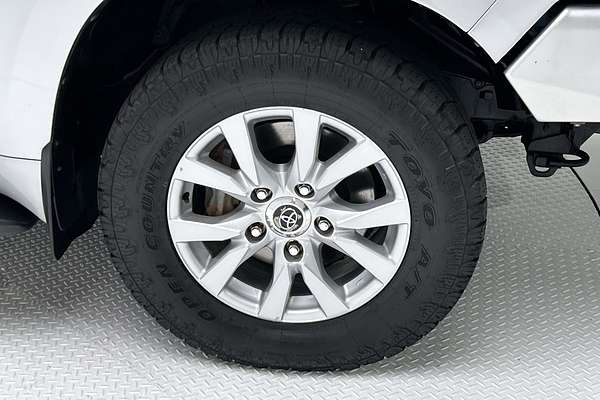 2020 Toyota Landcruiser Sahara VDJ200R thumb-9