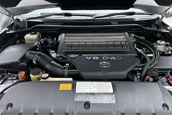 2020 Toyota Landcruiser Sahara VDJ200R thumb-10