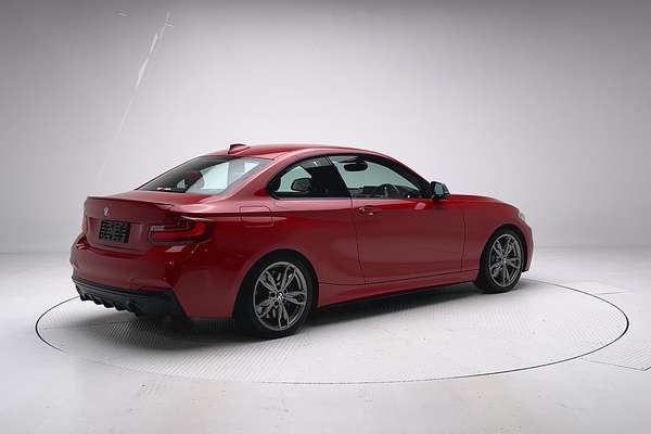 2015 BMW 2 Series M235i F22 thumb-7