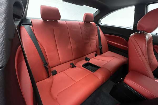 2015 BMW 2 Series M235i F22 thumb-11
