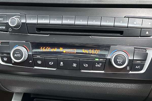 2015 BMW 2 Series M235i F22 thumb-17