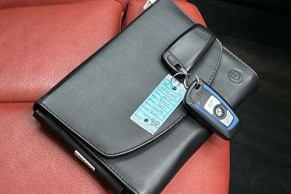 2015 BMW 2 Series M235i F22 thumb-22