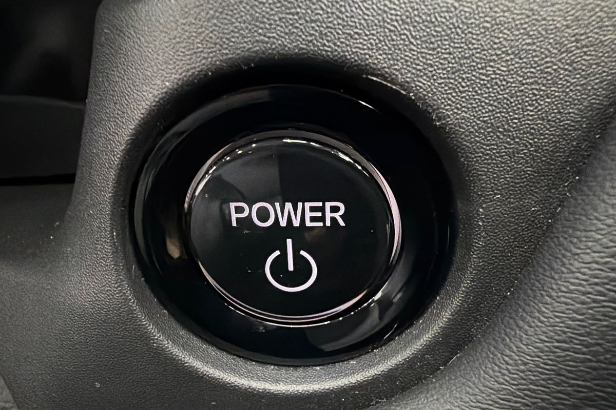 2024 Honda HR-V e:HEV L