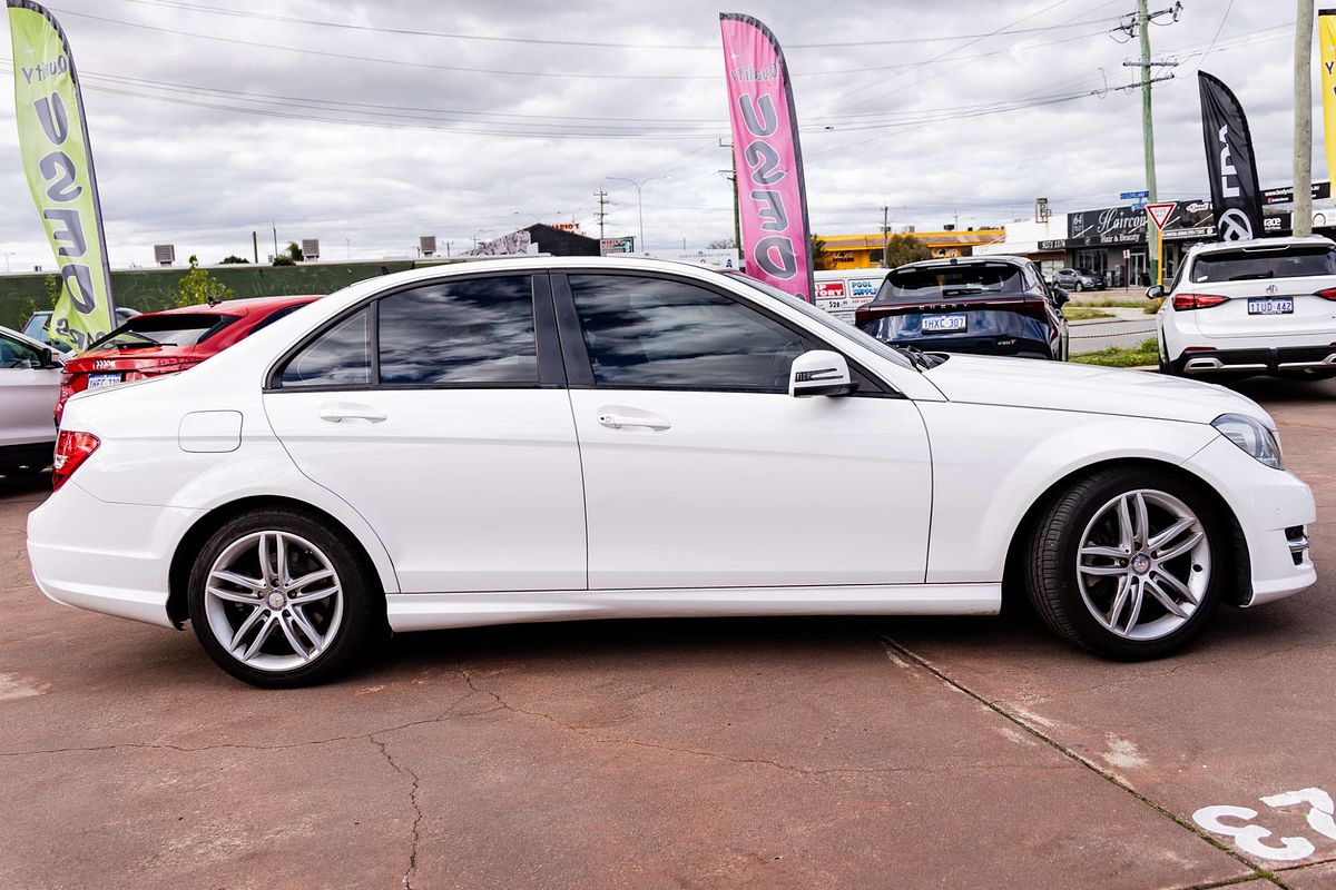 2012 Mercedes-Benz C-Class C200 BlueEFFICIENCY Elegance W204