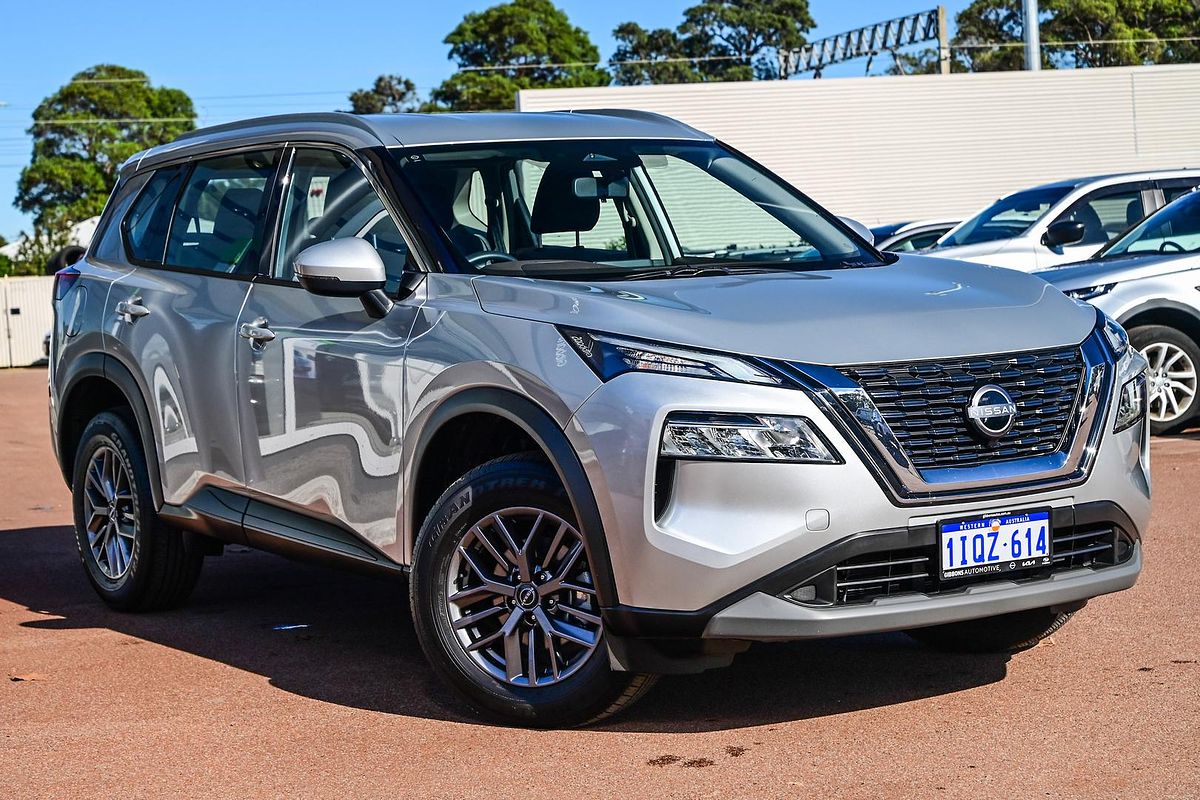 2025 Nissan X-TRAIL ST T33
